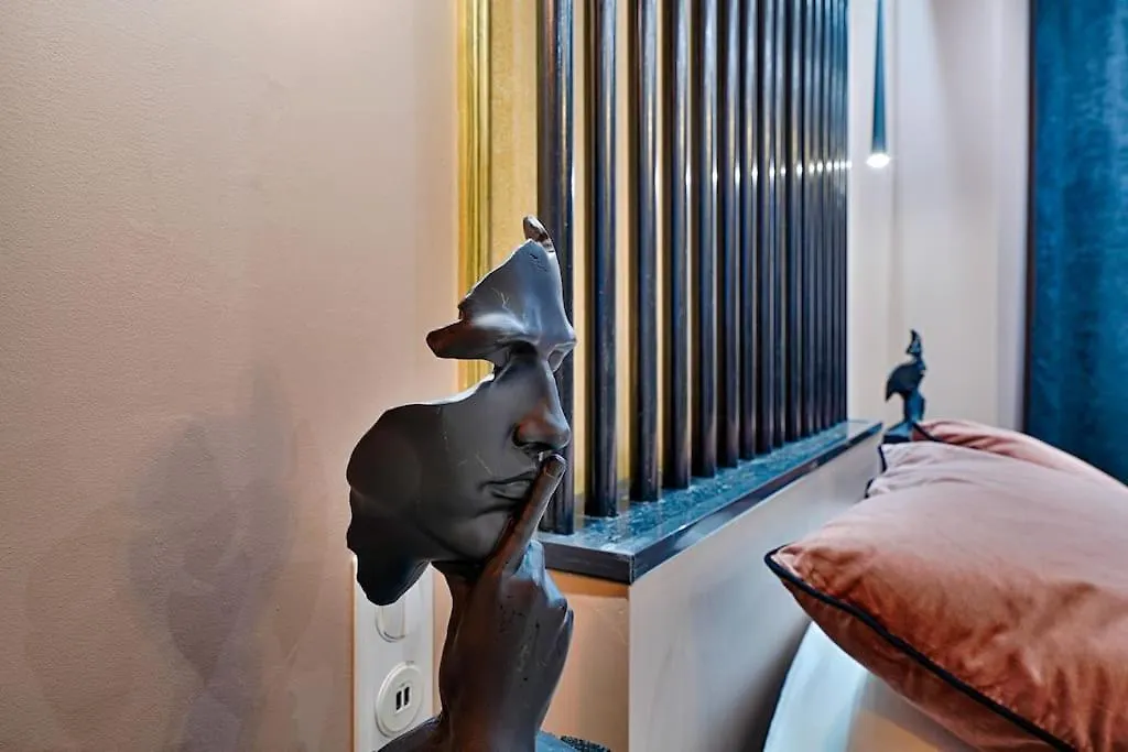 Welcome To Secret Love Yerres Apartment