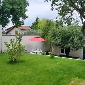Hébergement de vacances Le Laurier Blanc, Yerres